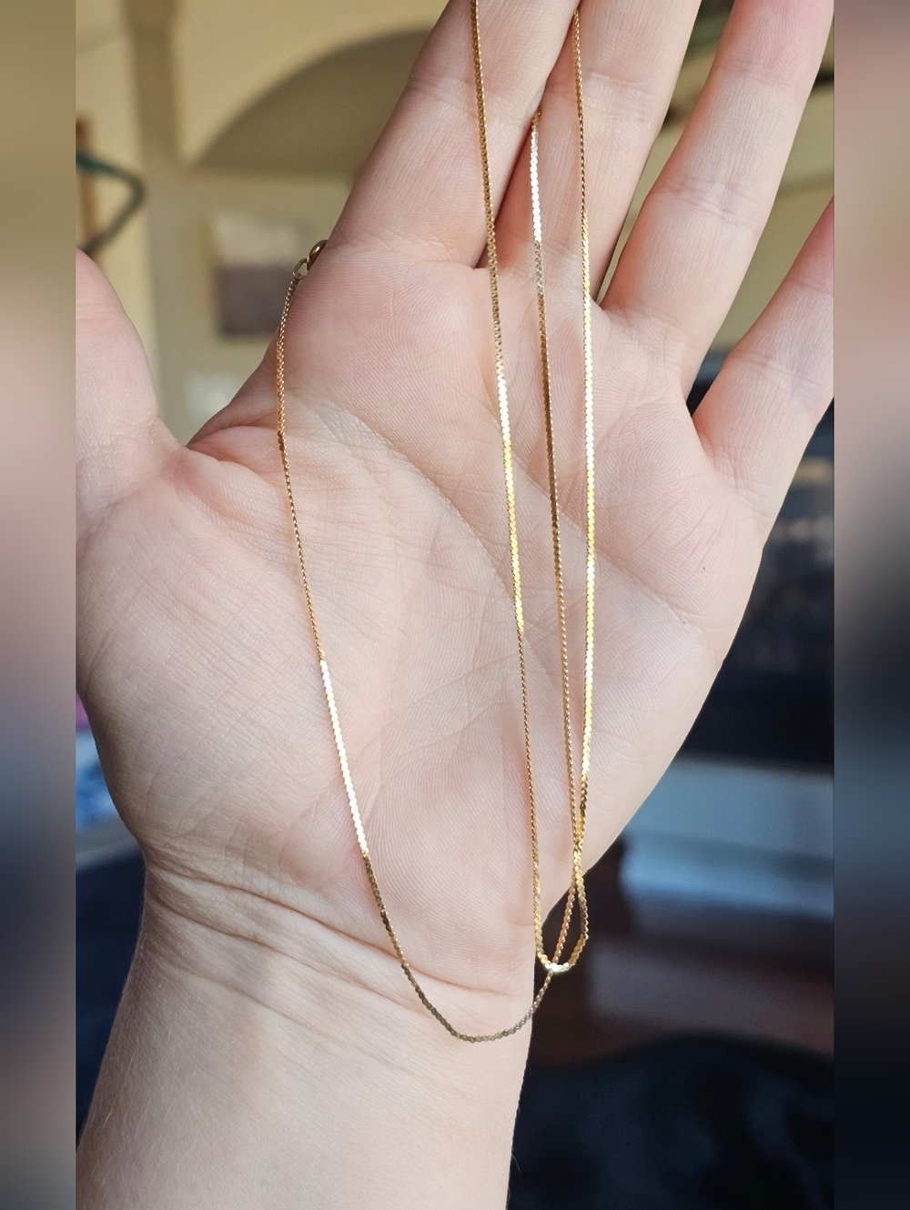 10k gold serpentine chain rare 24 inches (long). So much sparkle to this chain.